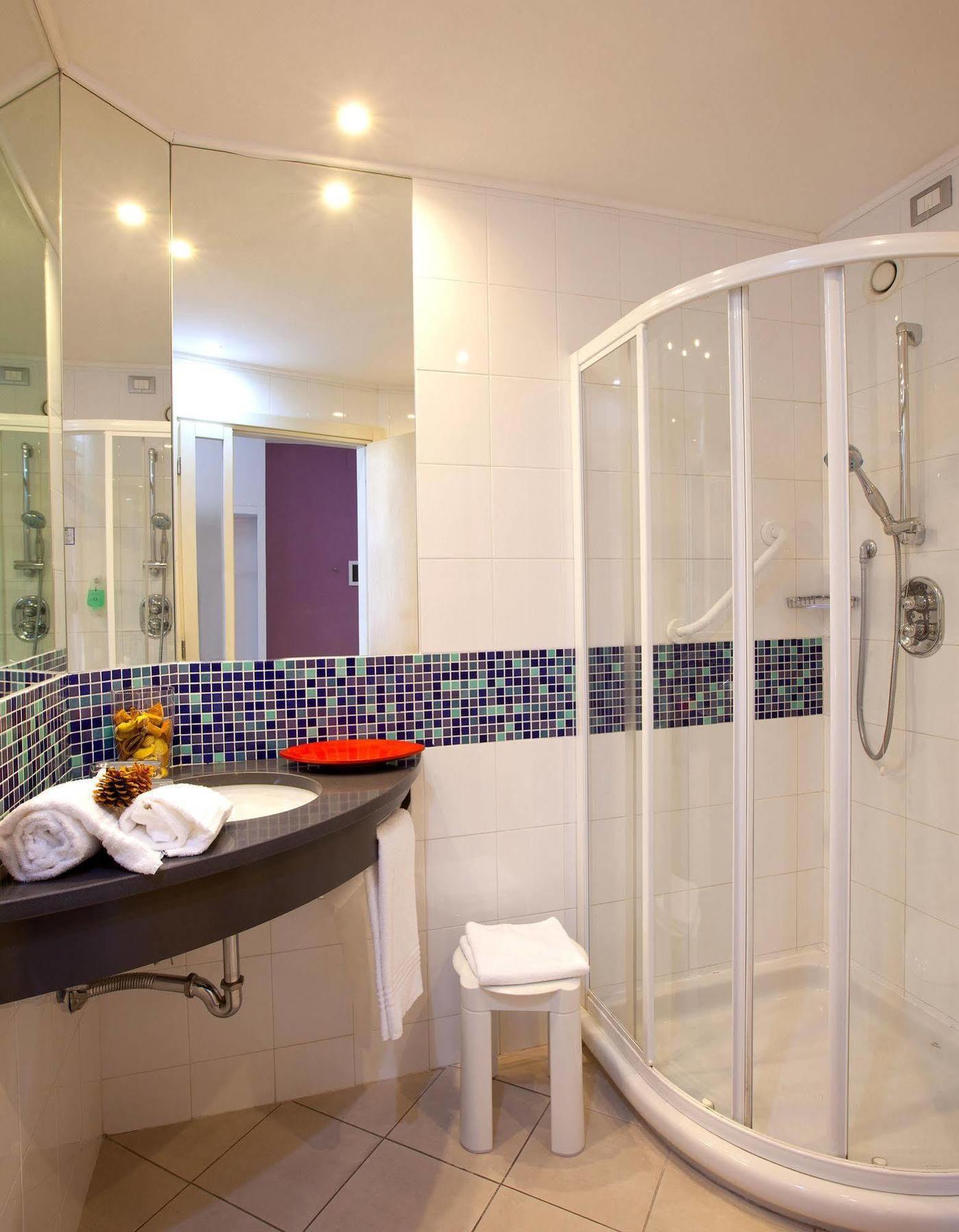 Express Hotel 3*